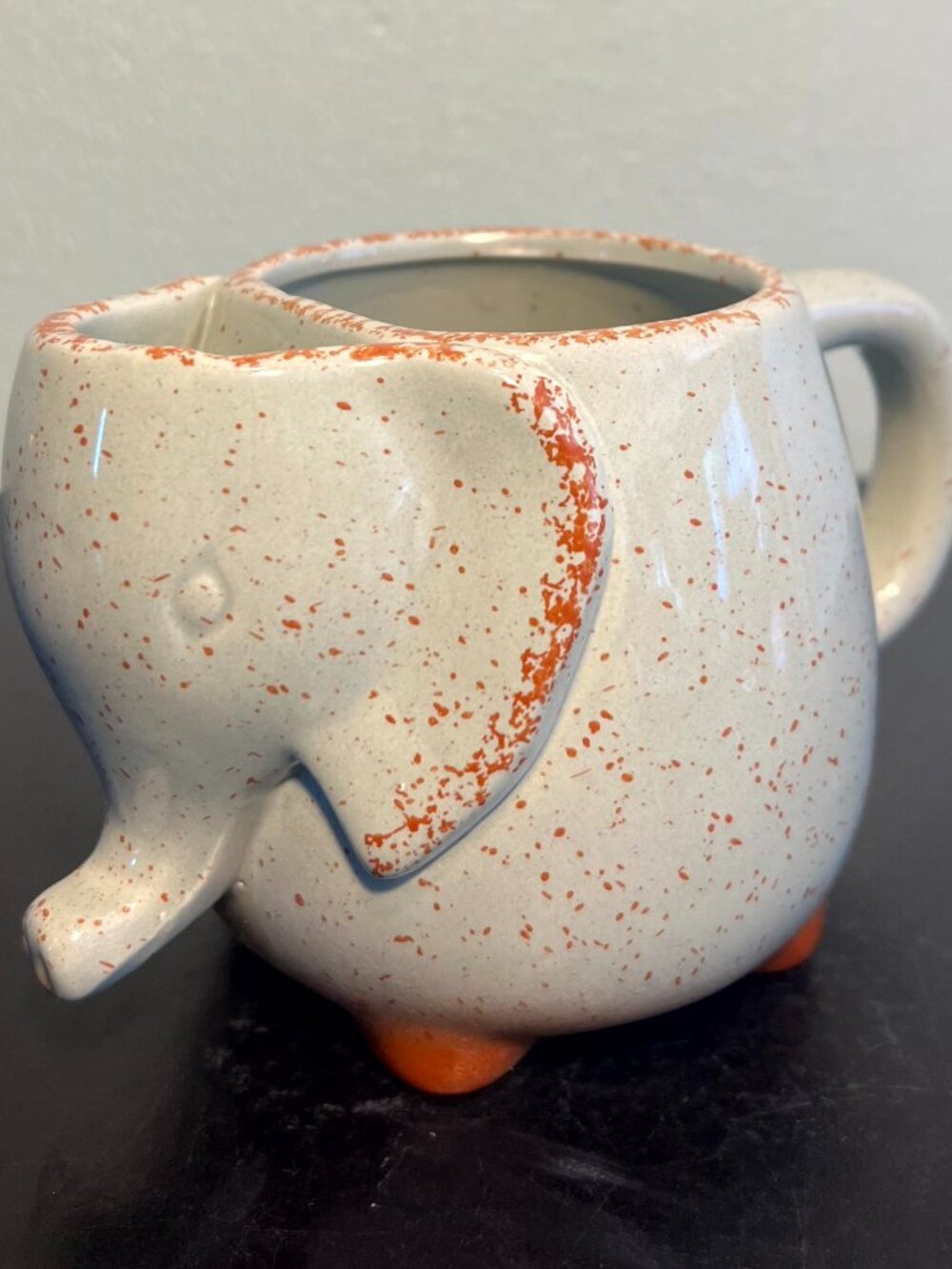Vintage Style Speckled Ceramic Elephant Tea Mug with Built In Bag Holder 16oz